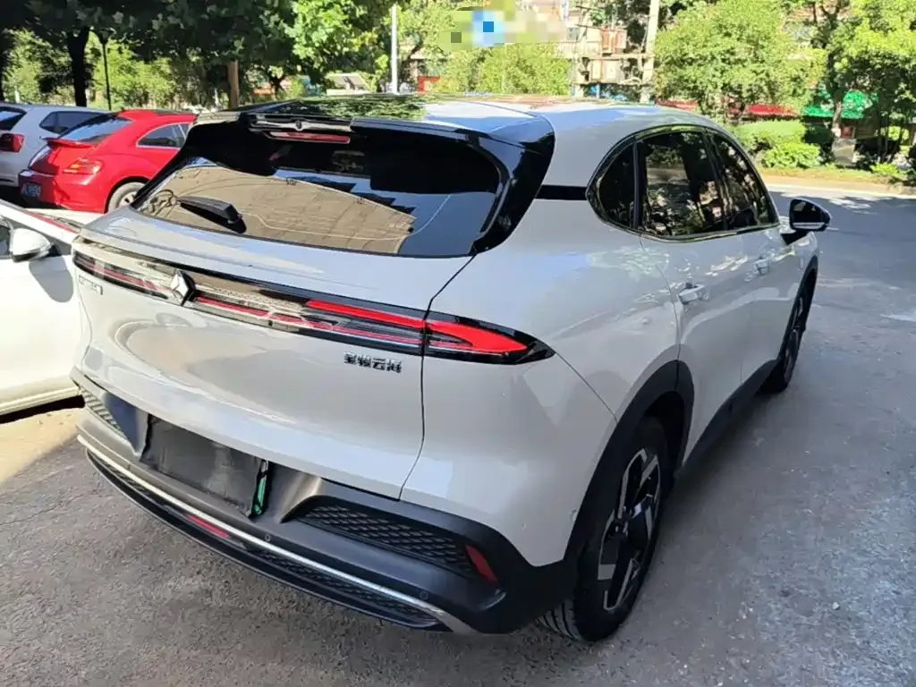 Baojun Yunhai 2024 из CN, фото 10