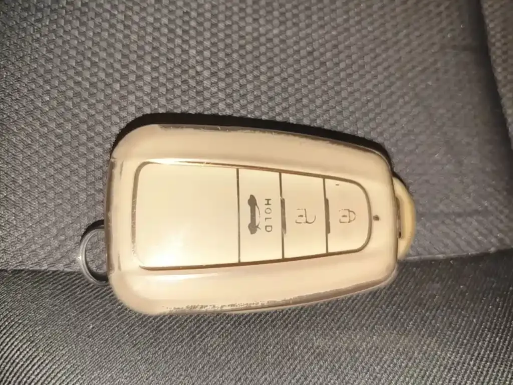 Toyota RAV4 — фото 4