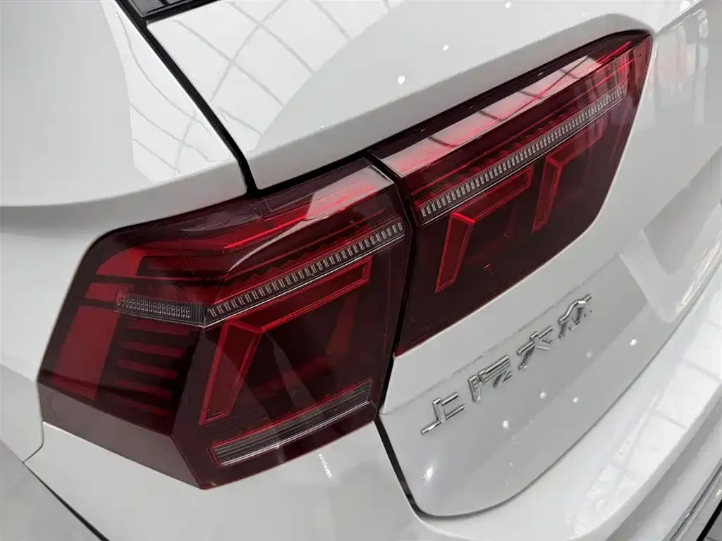 Volkswagen Tiguan L — фото 5