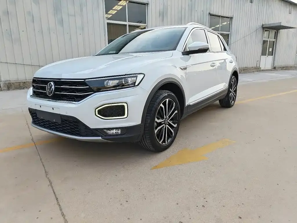 Volkswagen T-Roc — фото 1