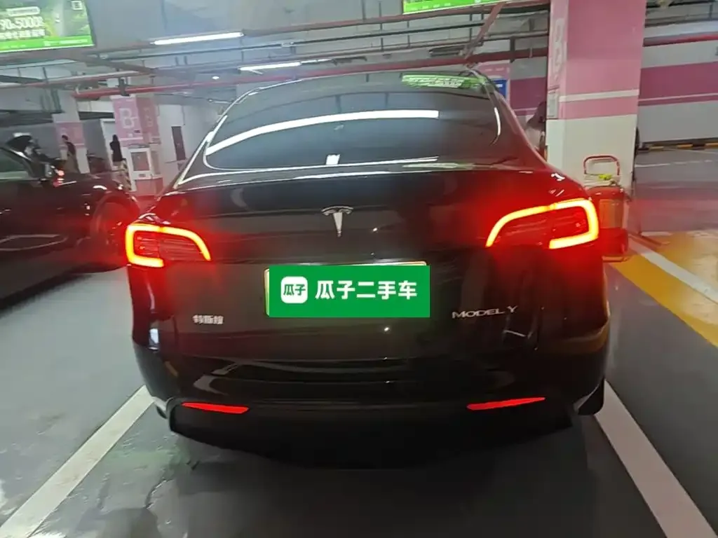 Tesla Model Y — фото 7