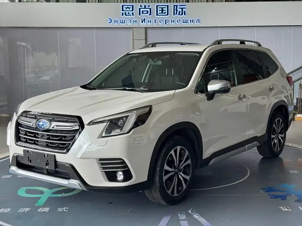 Subaru Forester — фото 1