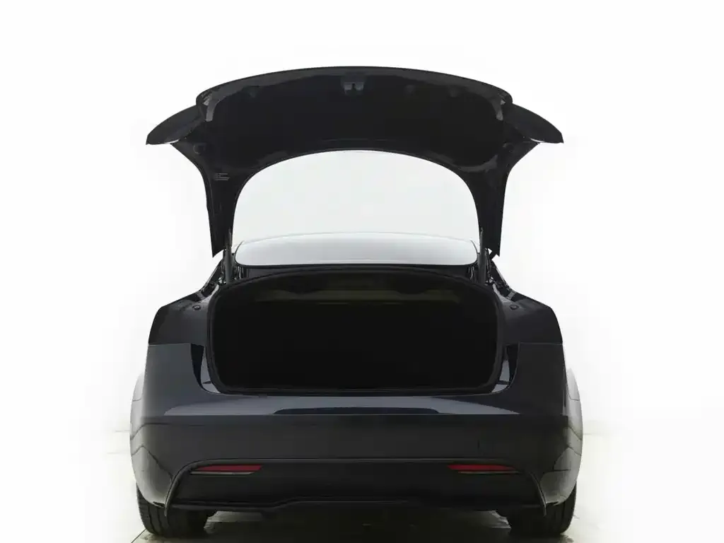 Tesla Model 3 — фото 5