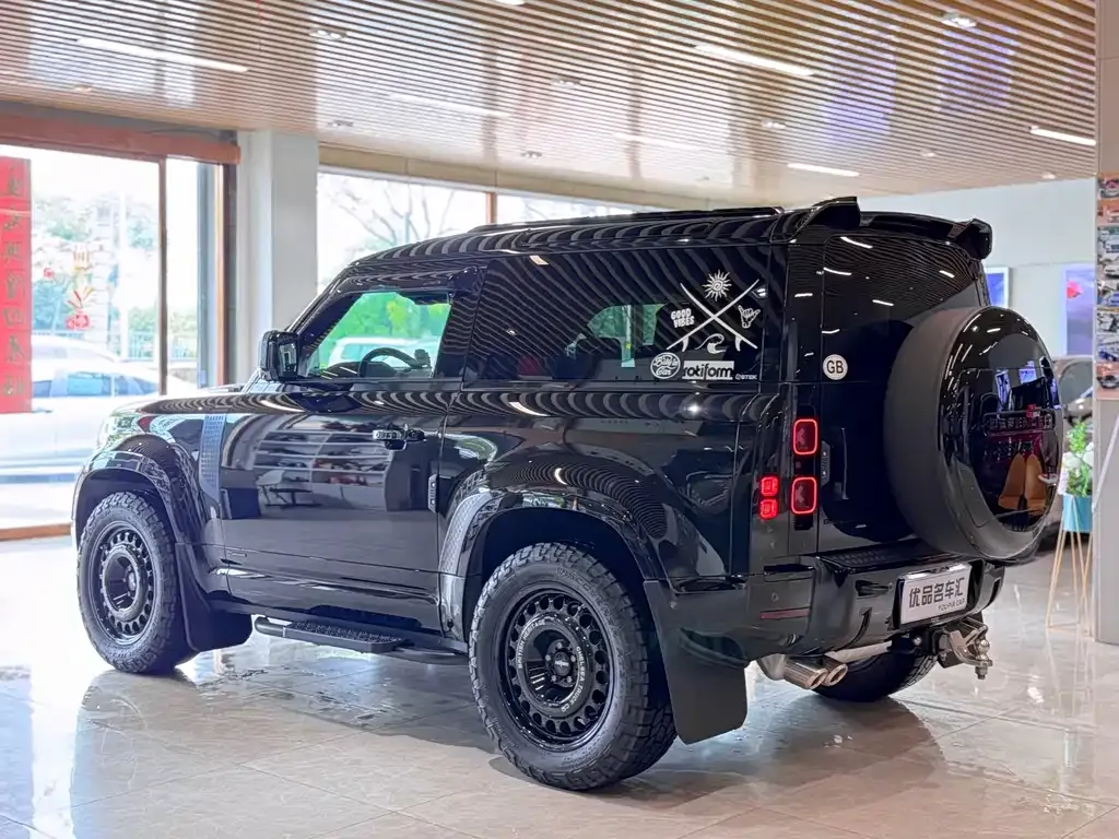 Land Rover Defender — фото 6