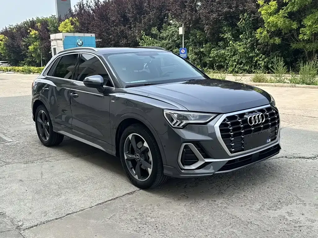 Audi Q3 — фото 10