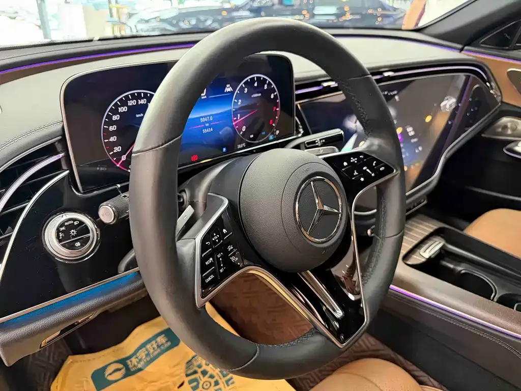 Mercedes-Benz E-Class — фото 5