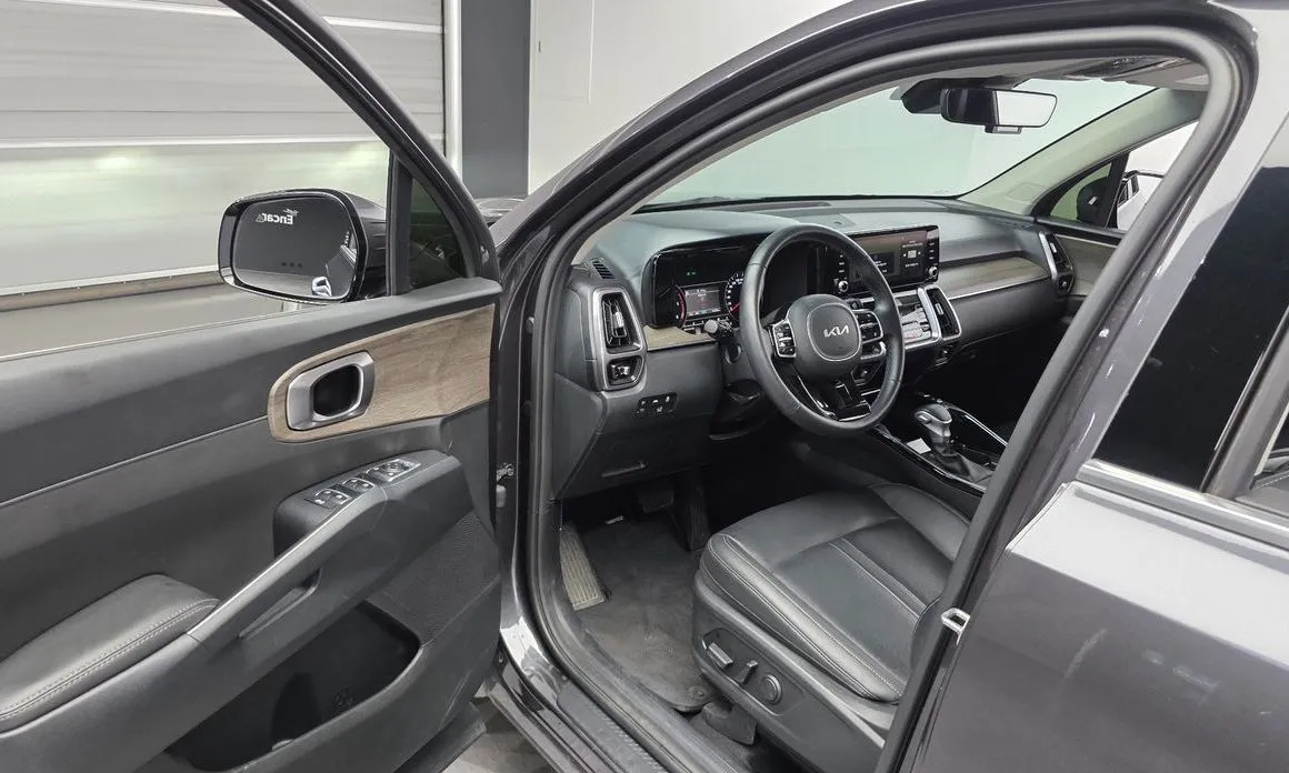 Kia Sorento — фото 9