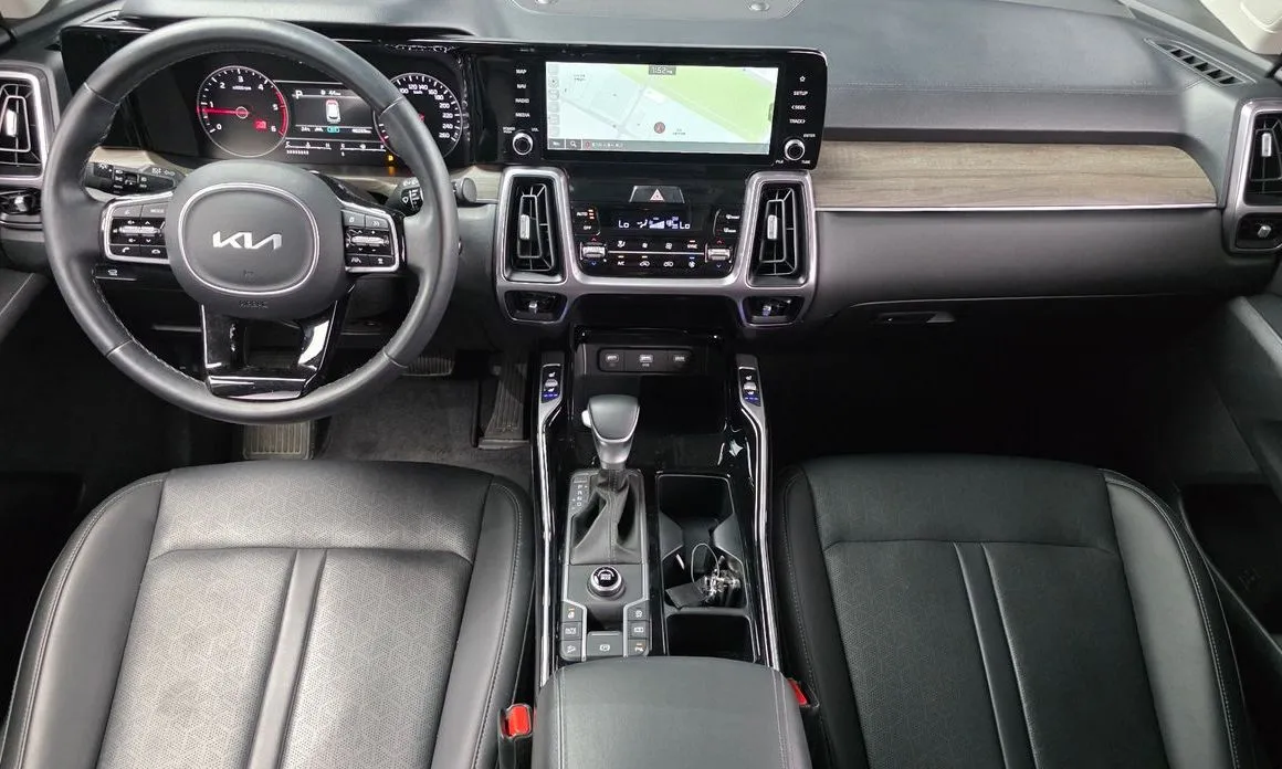 Kia Sorento — фото 10