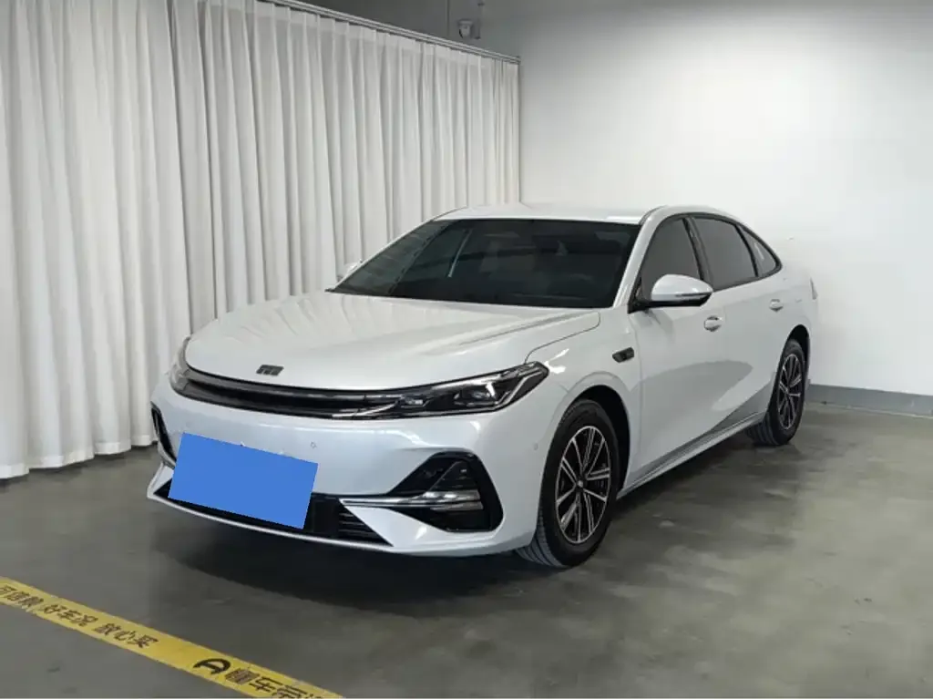 Geely 银河A7 EM — фото 1