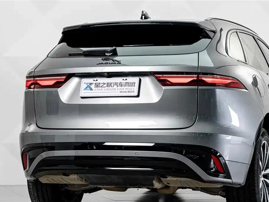 Jaguar F-PACE — фото 8