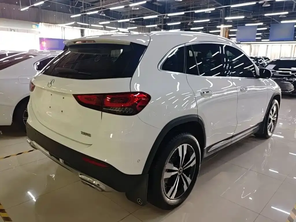 Mercedes-Benz GLA — фото 8