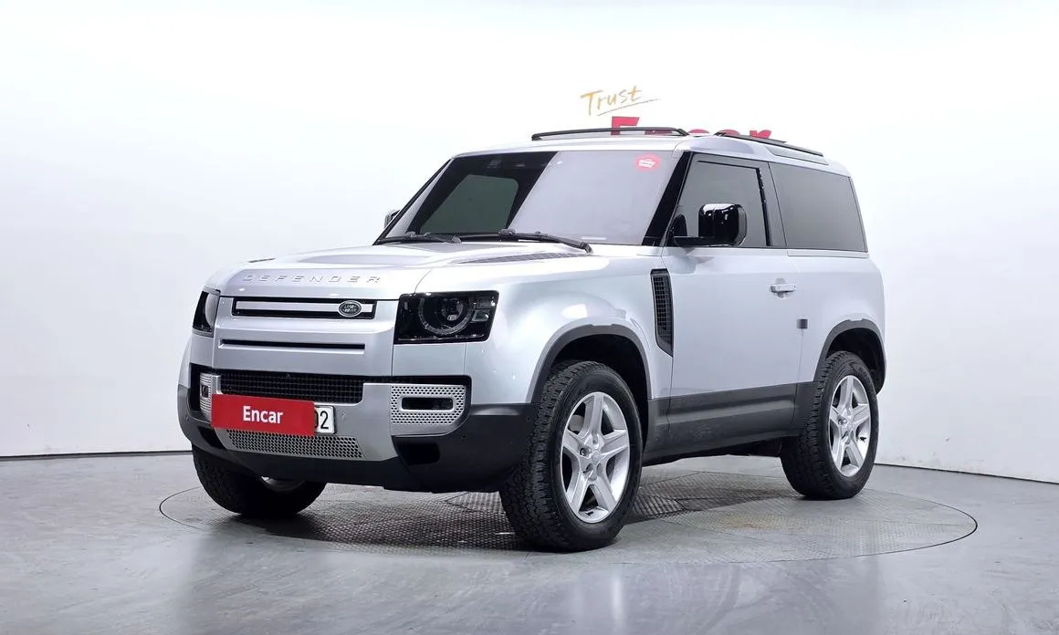 Land Rover Defender — фото 1