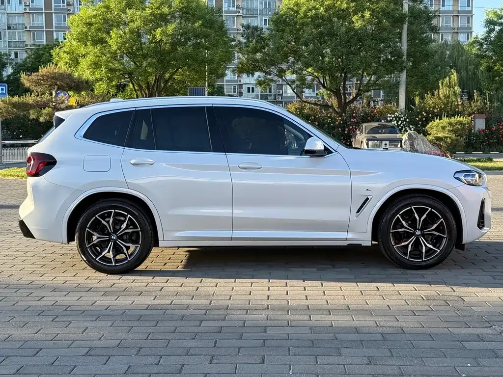 BMW X3 — фото 8