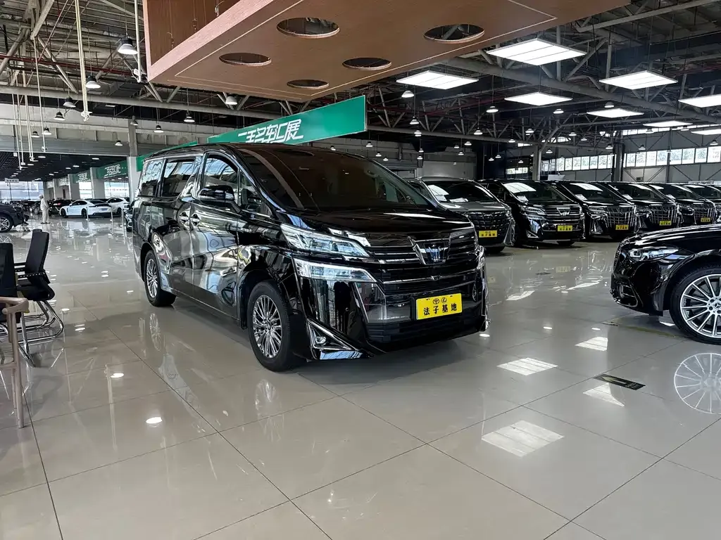Toyota Vellfire — фото 9