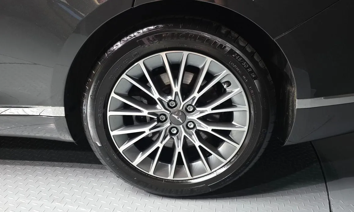 Genesis G80 — фото 10