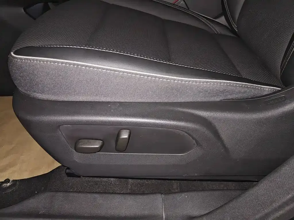 Buick Envision Plus — фото 9
