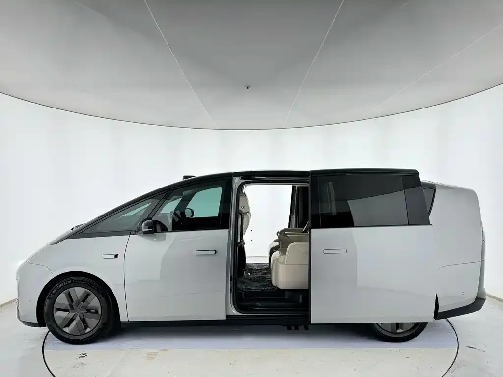 Li Auto MEGA 2024 из CN, фото 2