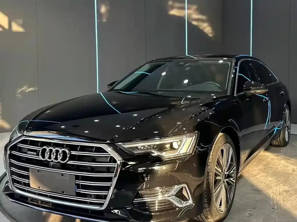 Audi A6L — фото 1