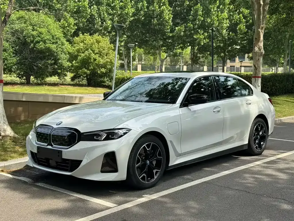 BMW i3 — фото 1