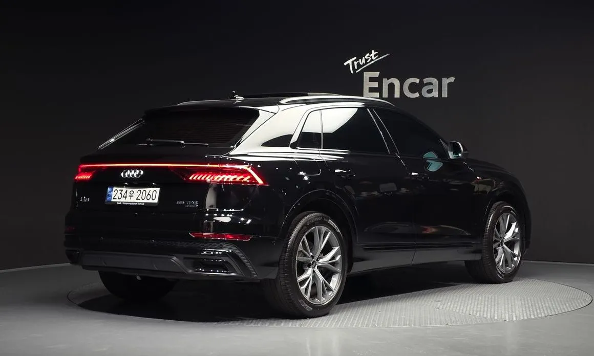 Audi Q8 — фото 3