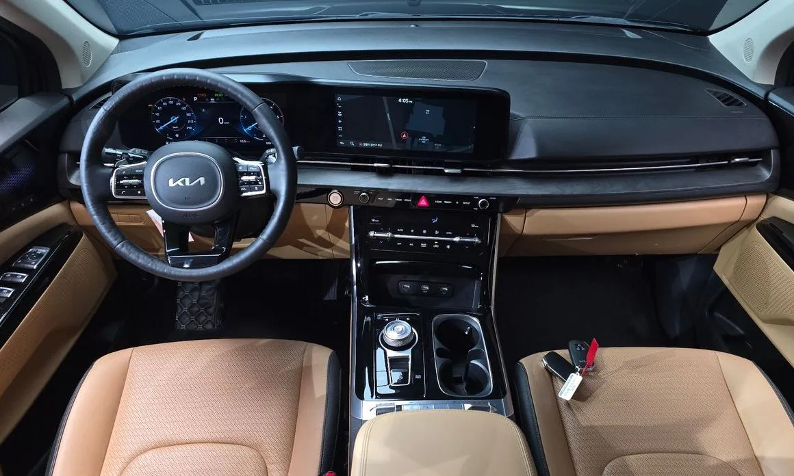 Kia Carnival — фото 10