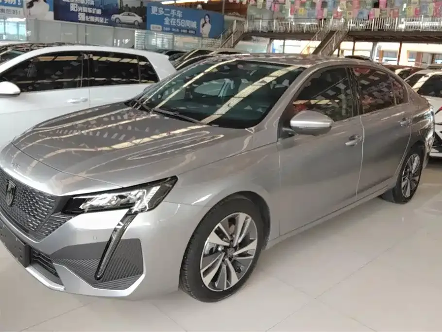 Peugeot 408