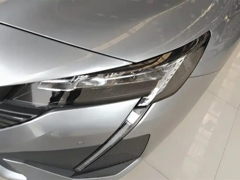 Peugeot 408 2024 из CN, фото 2