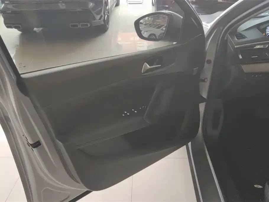 Peugeot 408 2024 из CN, фото 4