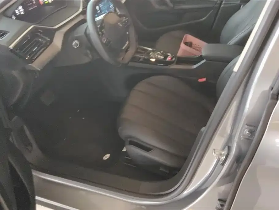 Peugeot 408 2024 из CN, фото 3