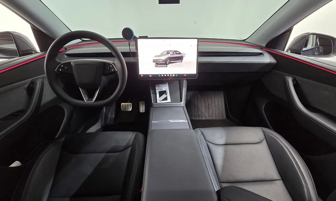 Tesla Model Y — фото 9