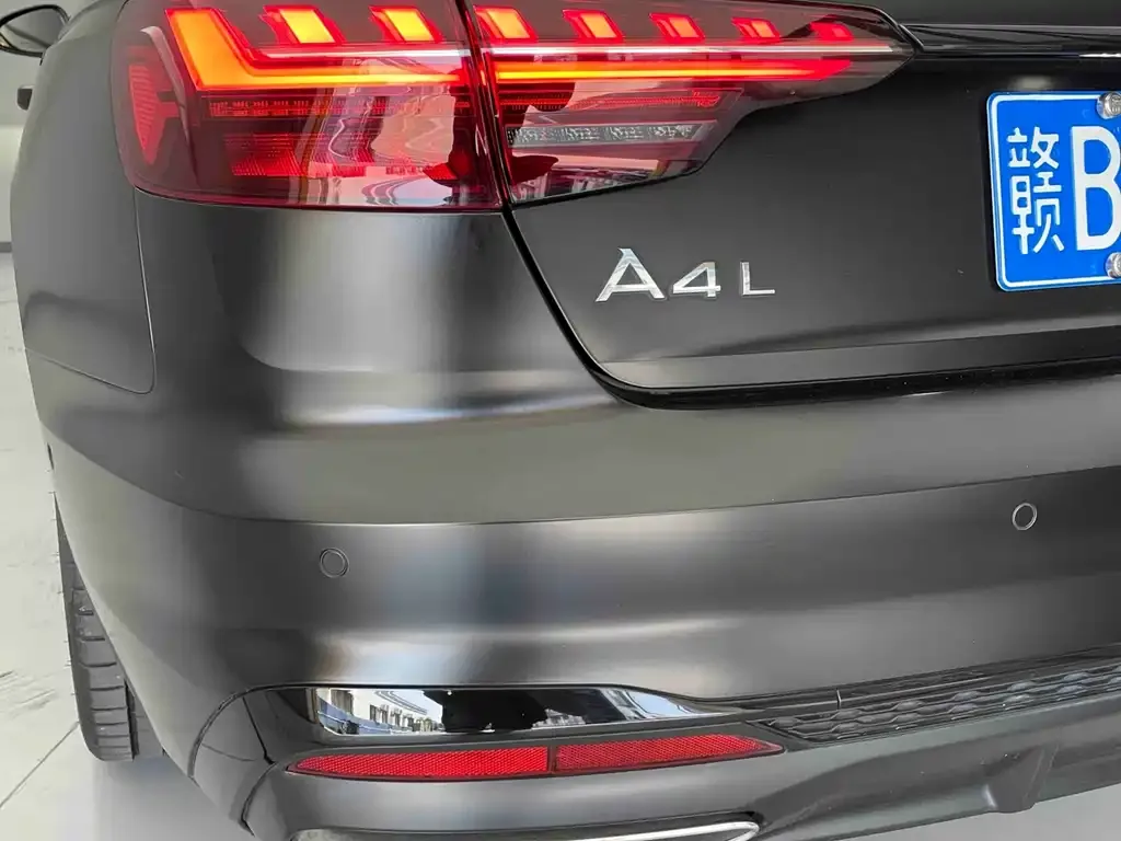 Audi A4L — фото 9
