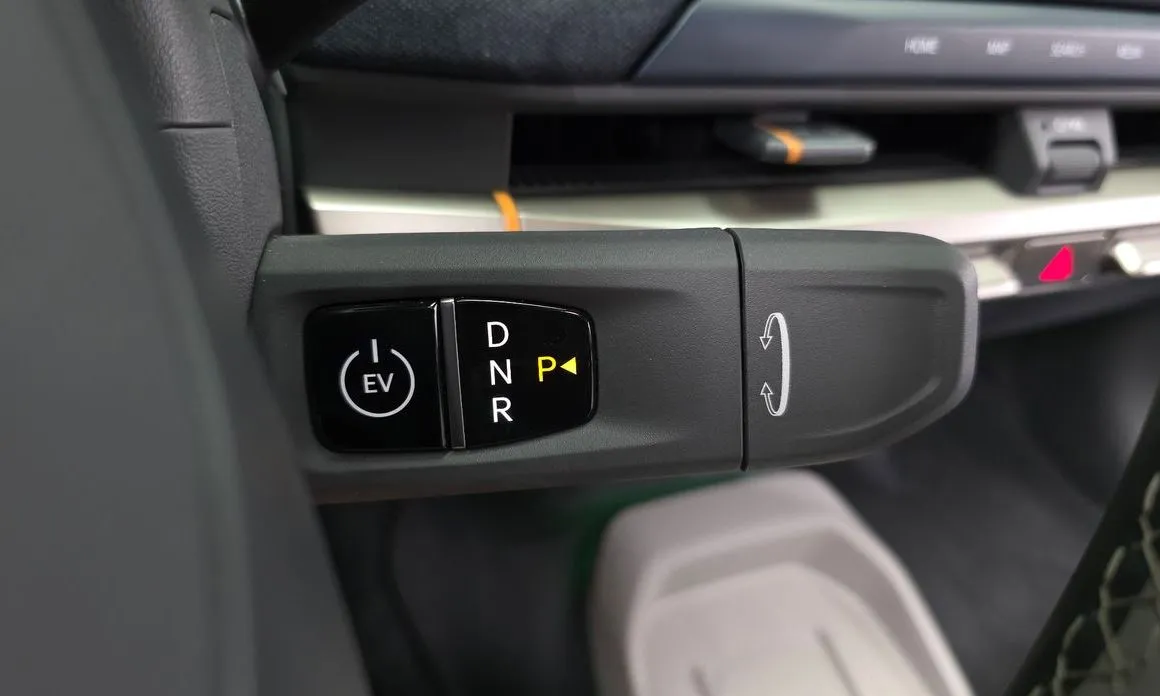 Kia EV3 — фото 2