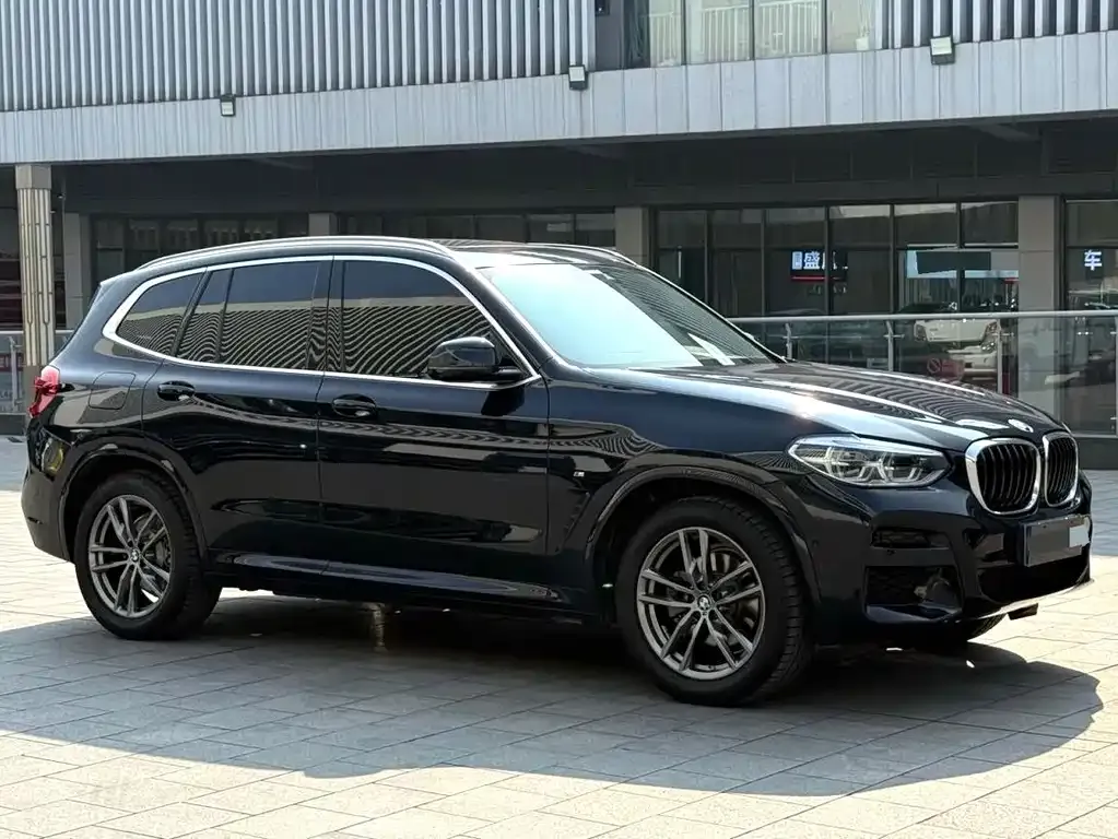 BMW X3 — фото 9