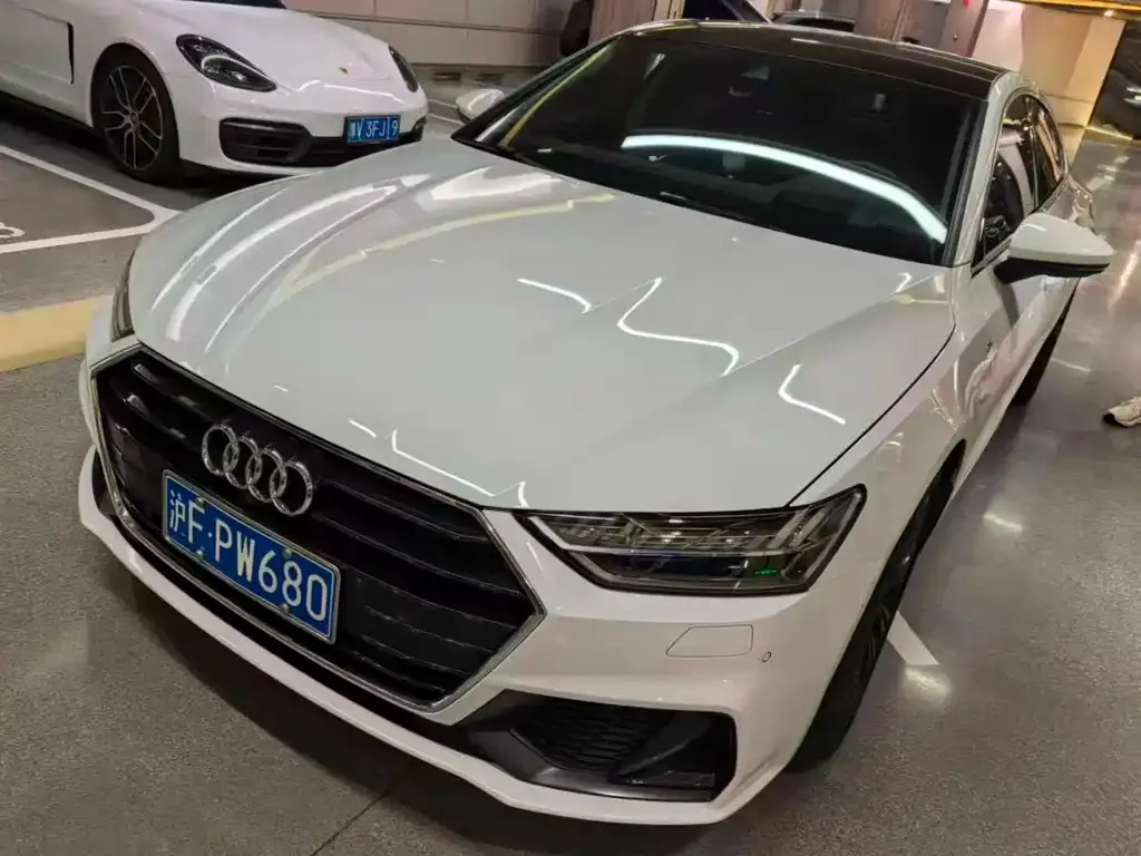 Audi A7 — фото 1
