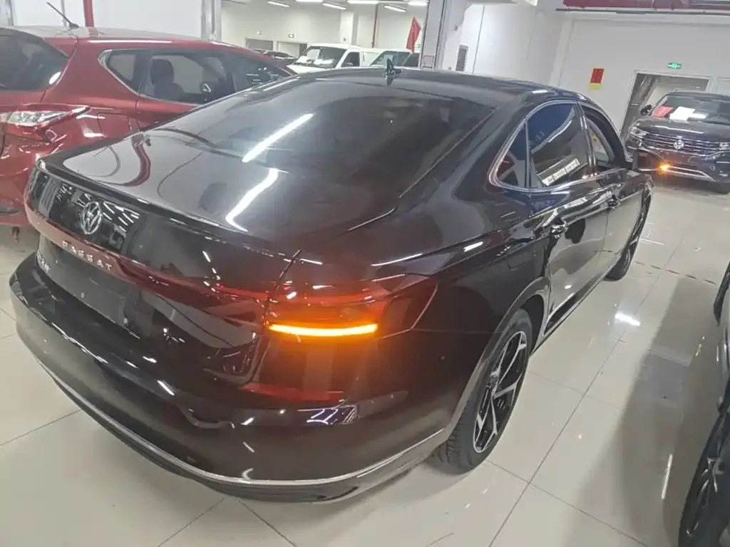 Volkswagen Passat — фото 6