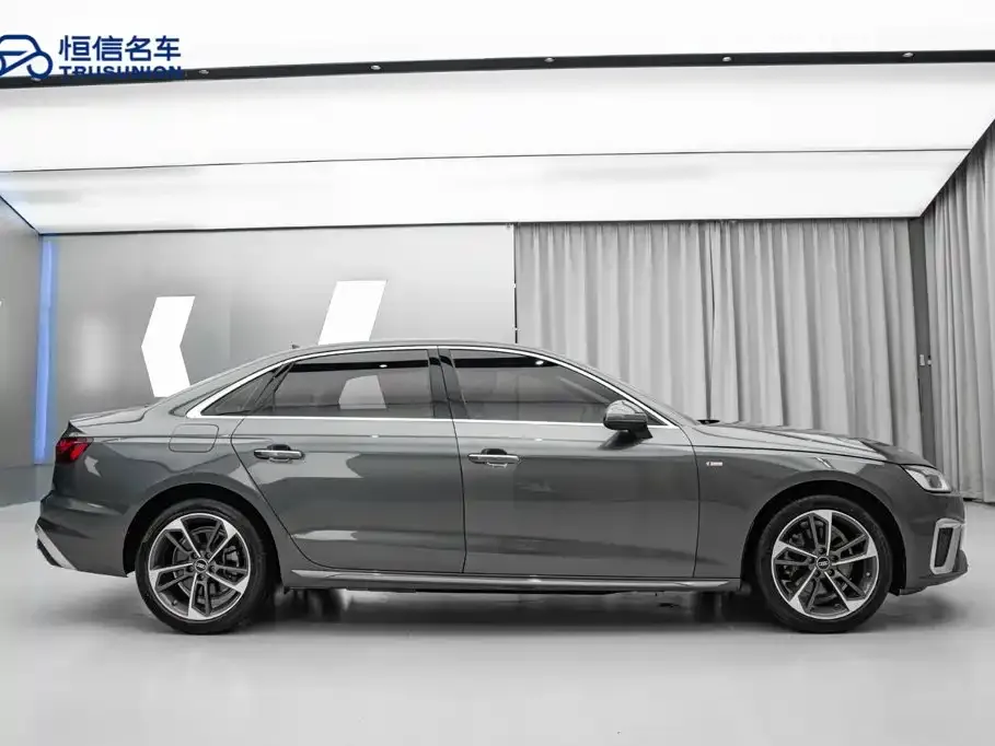 Audi A4L — фото 9
