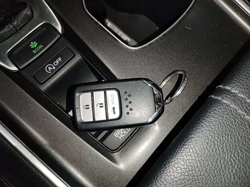Honda Accord — фото 6