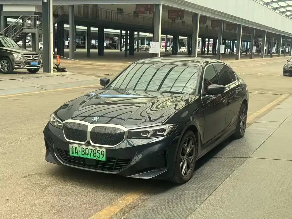 BMW i3 — фото 1