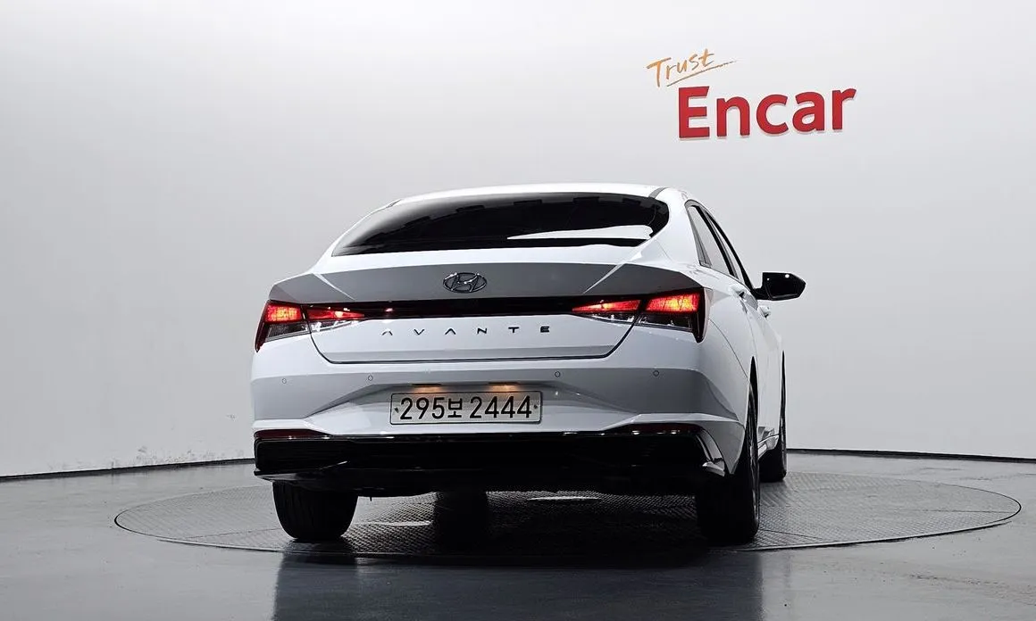 Hyundai AVANTE — фото 2