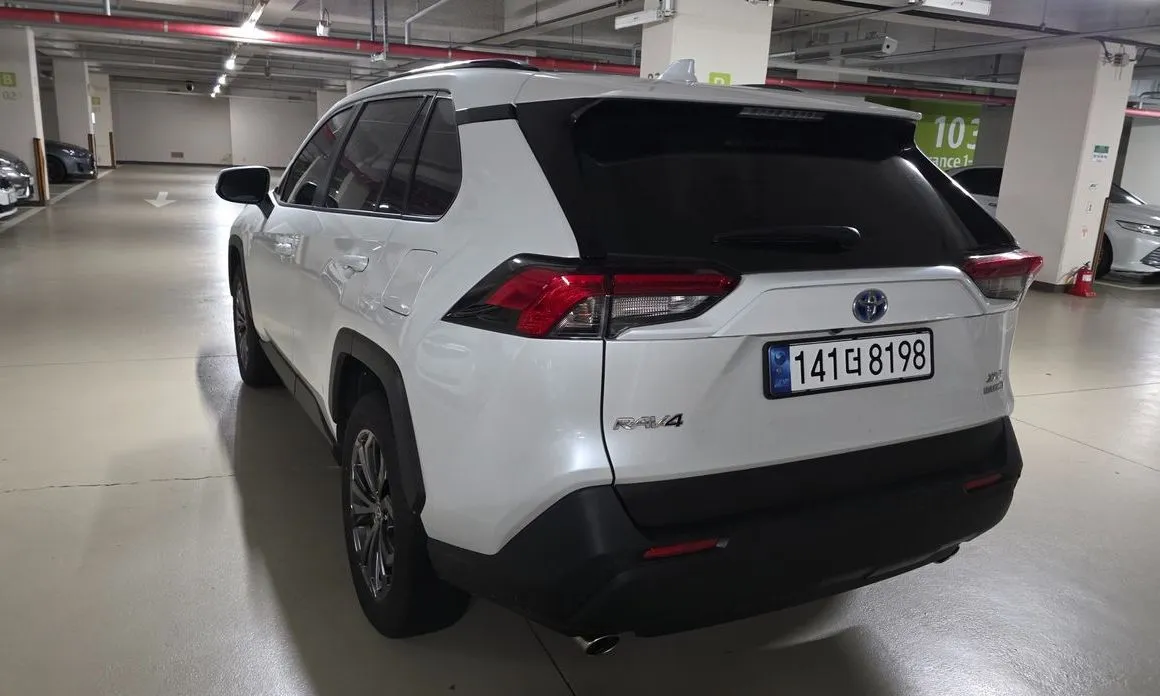 Toyota RAV4 2024 из KR, фото 3