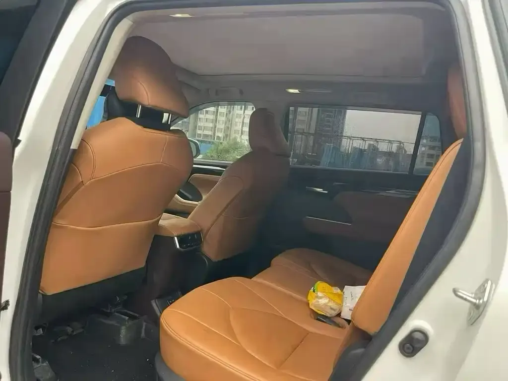 Toyota Highlander 2024 из CN, фото 8