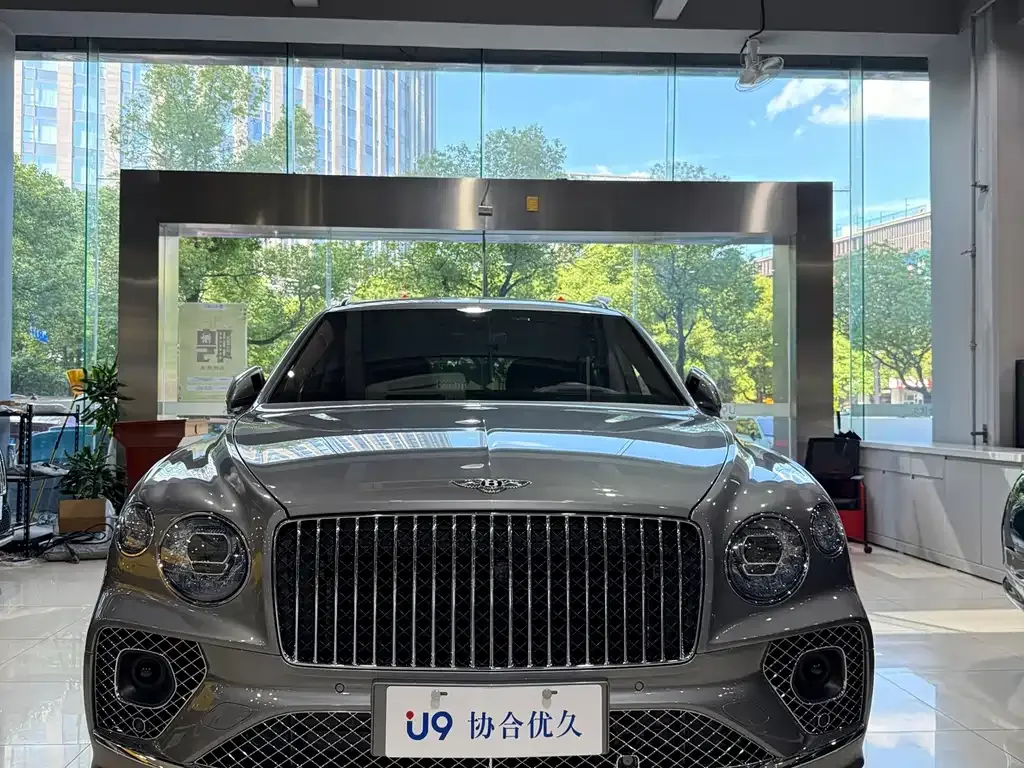 Bentley Bentayga — фото 5