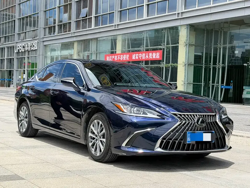 Lexus ES — фото 9