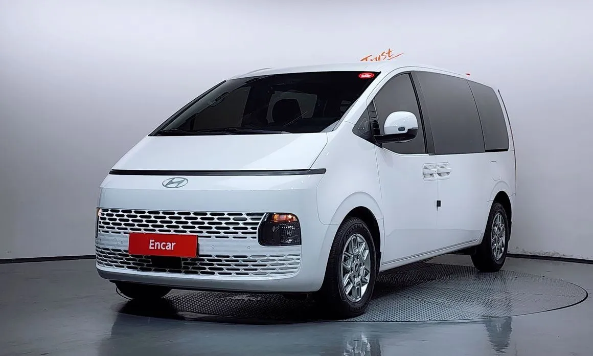 Hyundai Staria