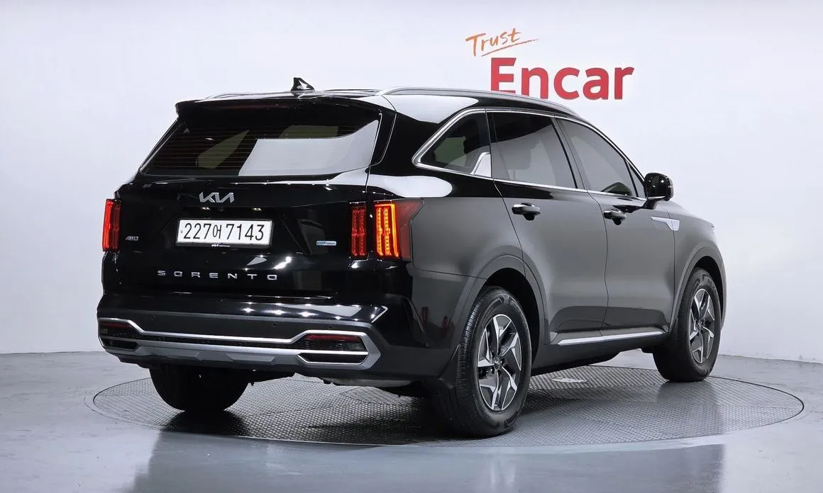 Kia Sorento — фото 10
