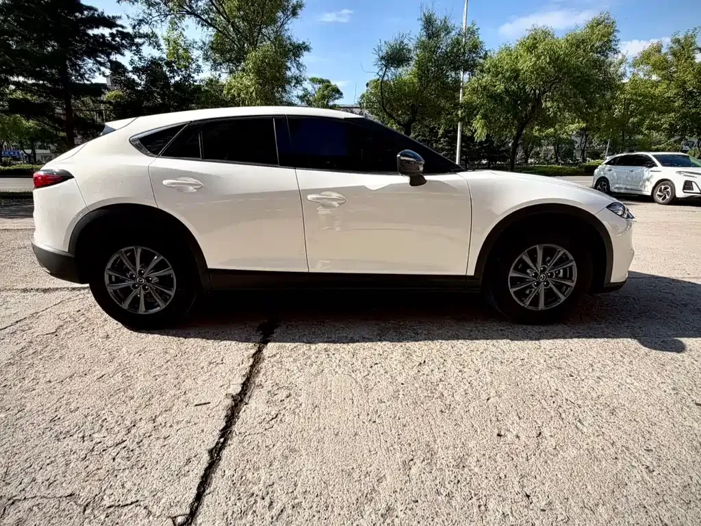 Mazda CX-4 — фото 9