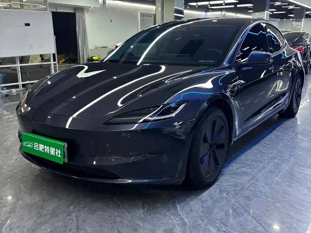 Tesla Model 3 — фото 10