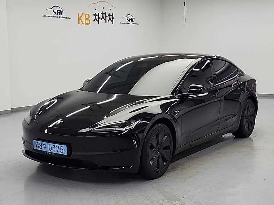 Tesla Model 3 — фото 1