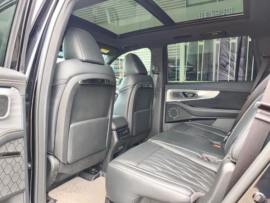 GAC Motor Trumpchi GS8 — фото 8