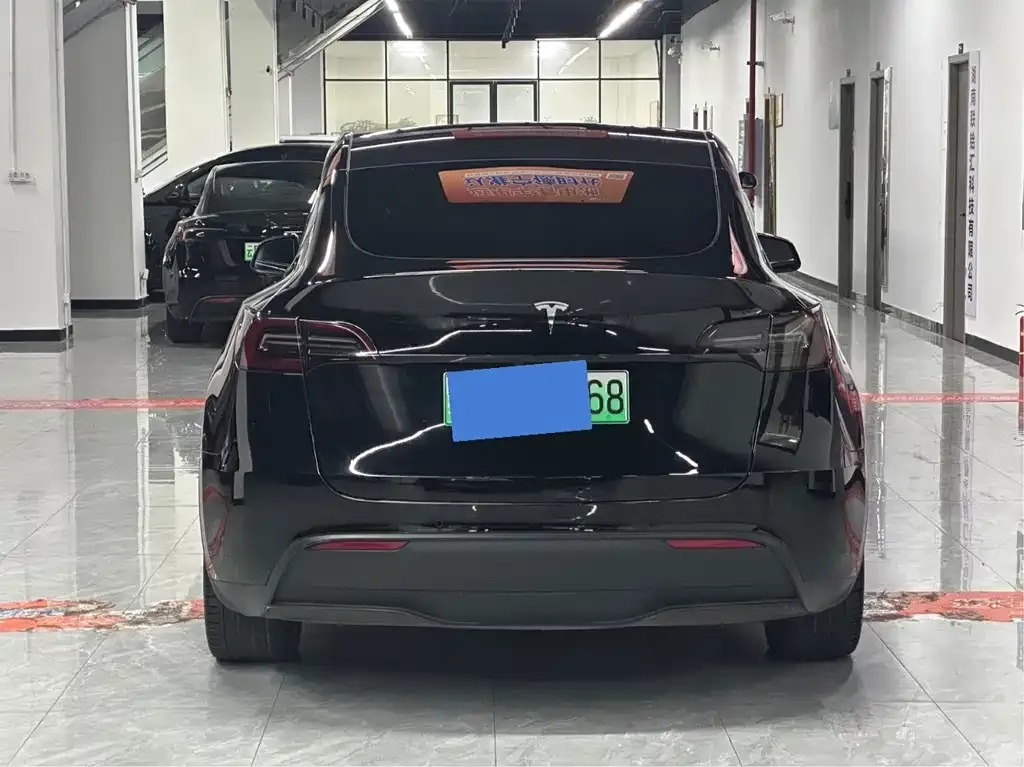 Tesla Model Y — фото 5